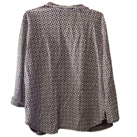 Geometric Patterned Gray Jacket - Picture 9 of 12